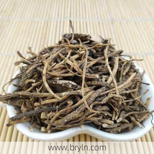 藜芦是什么东西()