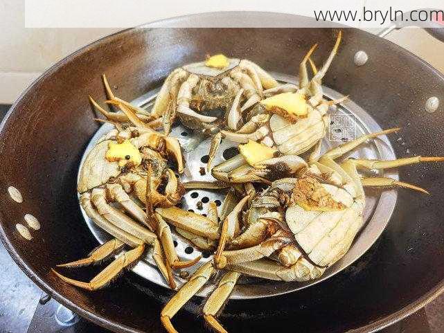河蟹蒸多久(蒸螃蟹要多长时间?牢记蒸蟹3步,不流黄不断腿,蟹肉又嫩又香)