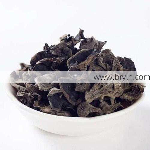 木耳是发物吗(生活中到底哪些菜属于发物?癌症患者能吃吗?看肿瘤科医生怎么说)