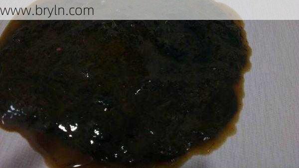 拉黑屎是什么原因(为什么拉出来的便便是黑色的？有4个原因，可能是疾病)
