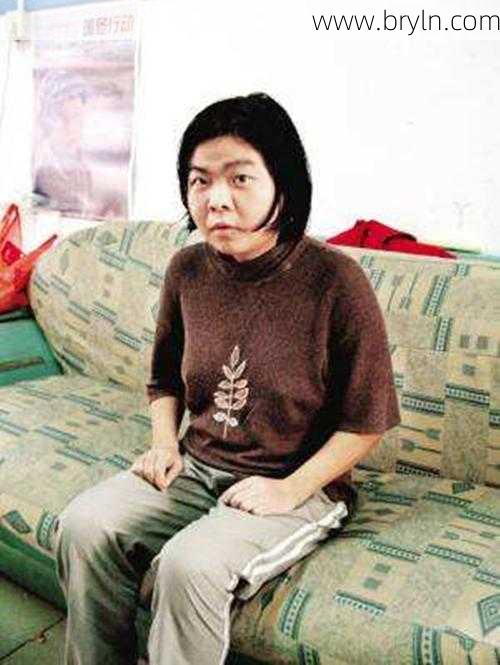 香港一轻度弱智女子涉诈骗160人，今日被判囚28个月！